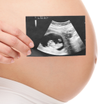 Dra. Thaline Neves esclarece o que é a restrição de crescimento intrauterino e como ela pode impactar o desenvolvimento do bebê.