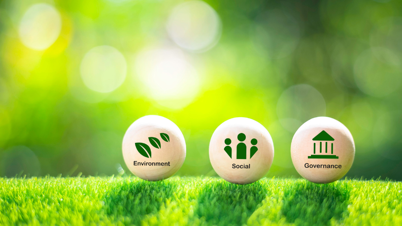 Elias Assum Sabbag Junior analisa como os plásticos biodegradáveis podem ser a chave para um futuro sustentável, apesar dos entraves financeiros.