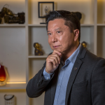 Dr. Milton Seigi Hayashi evidencia os benefícios dos preenchimentos faciais modernos para resultados naturais.