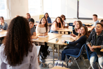 No olhar de Sérgio Bento De Araújo, o Novo Ensino Médio exige estratégia, escolhas bem orientadas e organização escolar para construir trajetórias educacionais consistentes.